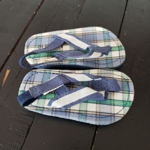 Old Navy Baby Boy Size 2 Green Blue Plaid Flip Flops Sandals Summer